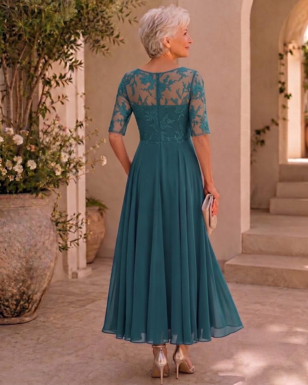 Carmen | Robe élégante en dentelle