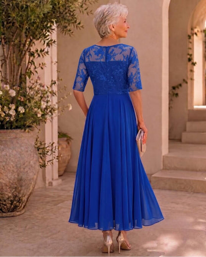 Carmen | Robe élégante en dentelle