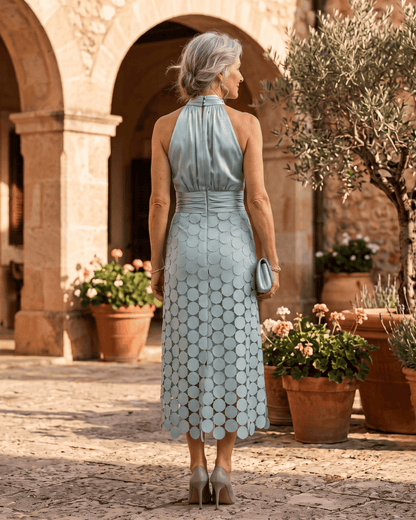 Renata | Robe à col halter en dentelle ajourée