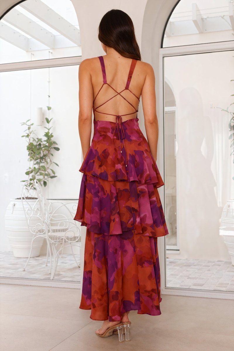 Robe imprimée à fleurs et décolleté profond