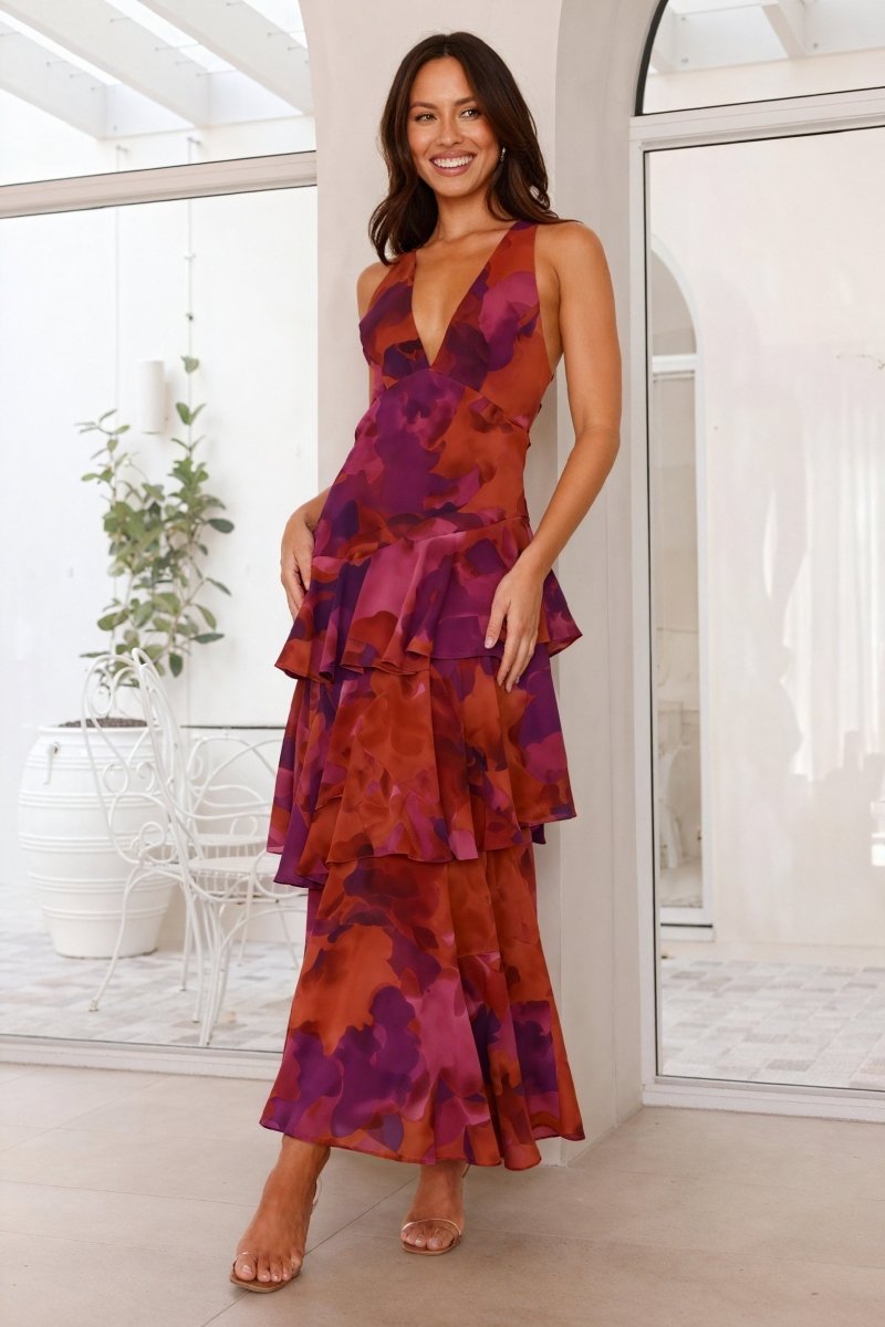 Robe imprimée à fleurs et décolleté profond