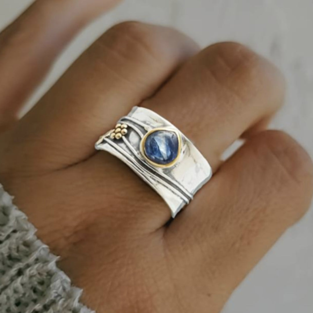 Bague bohème en argent avec pierre bleue