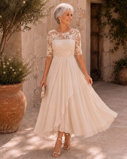 Carmen | Robe élégante en dentelle