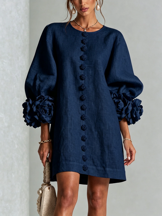 Marina | Mini-Robe en Mélange de Lin avec Poignets Roses, Bleu Marine